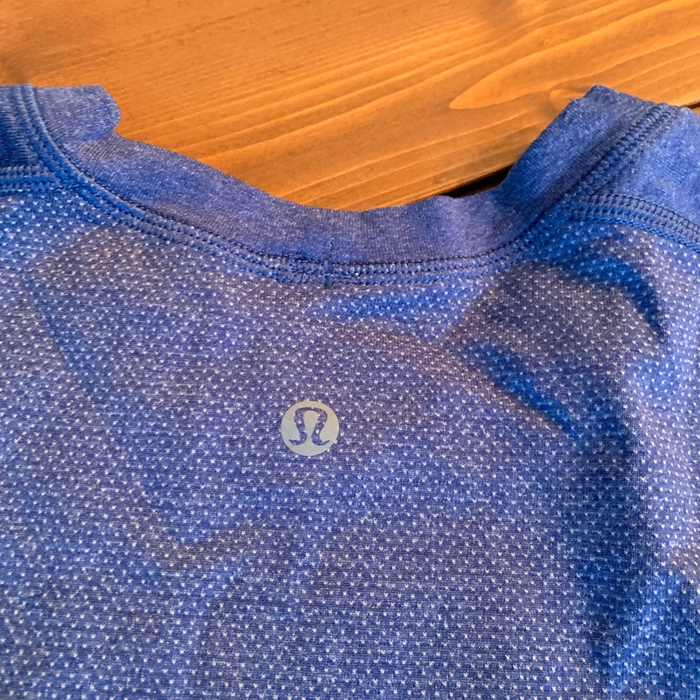 Blue lululemon men’s metal vent t-shirt